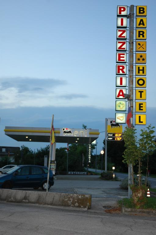 Hotel Da Angela Sedegliano Exterior foto